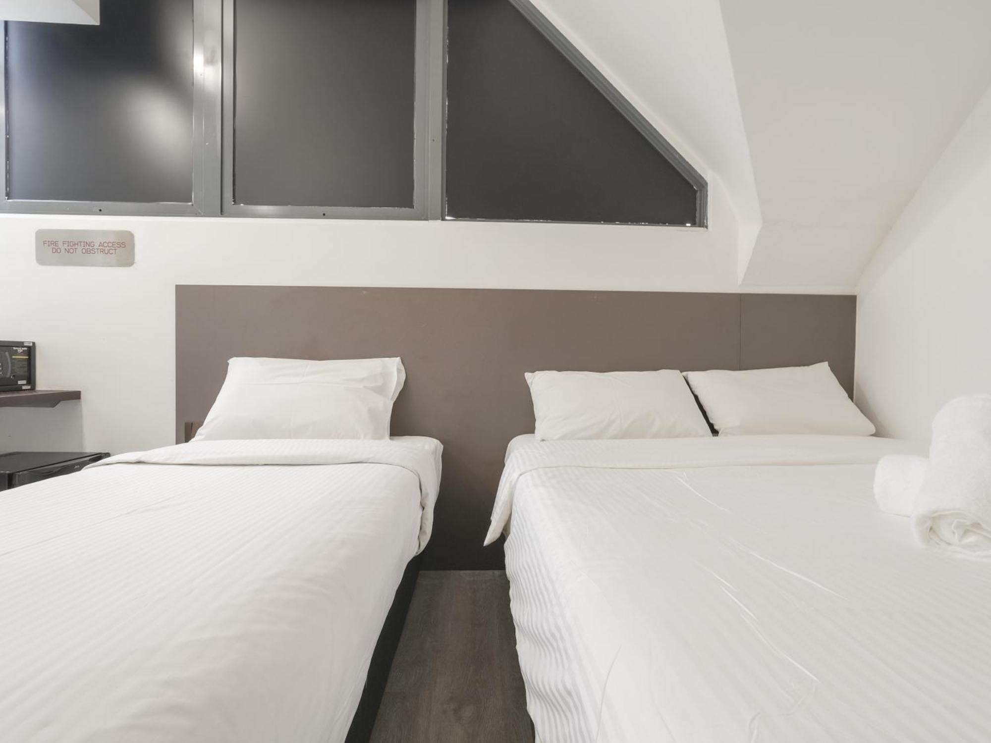 A Hotel Dickson Singapore Bagian luar foto