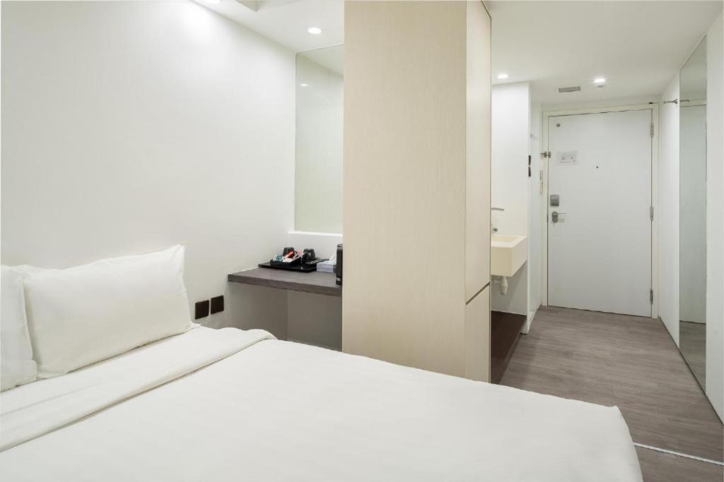 A Hotel Dickson Singapore Bagian luar foto