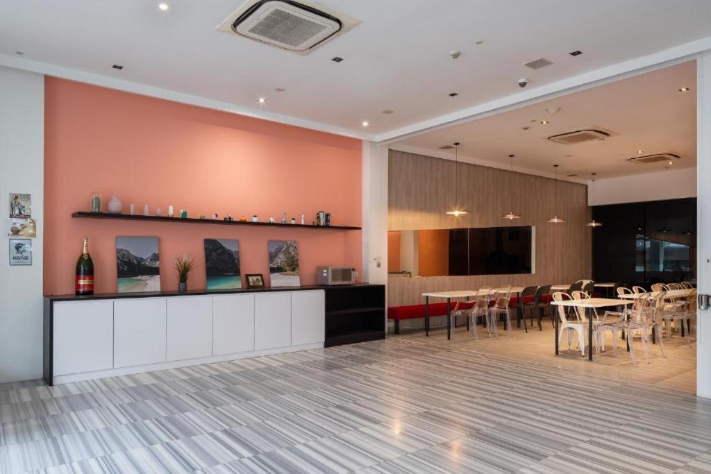 A Hotel Dickson Singapore Bagian luar foto